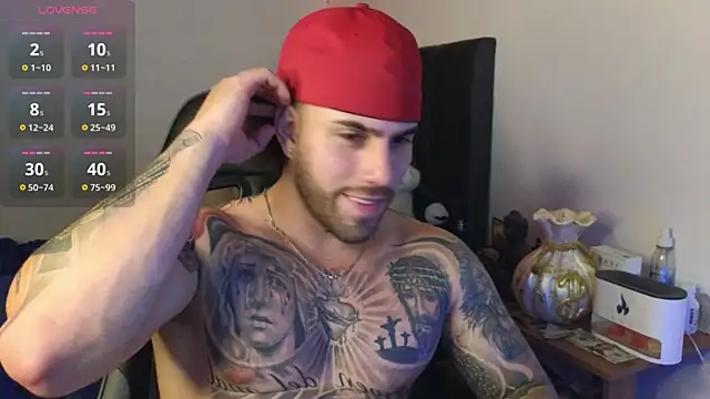 Ades_Lowe élő XXX-chatje