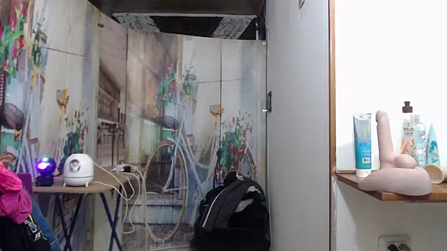 curly_greeneyed Live XXX Chat