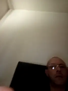 Guitccch Live XXX Chat