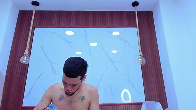 Pertunjukan Kamera Web Loversinfire2