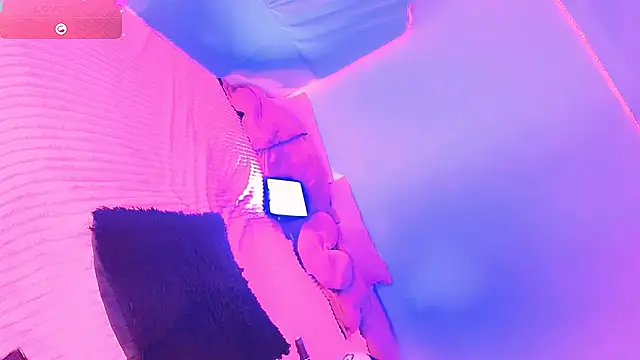 Chatroom XXX en direct de Valentina_Smith1_