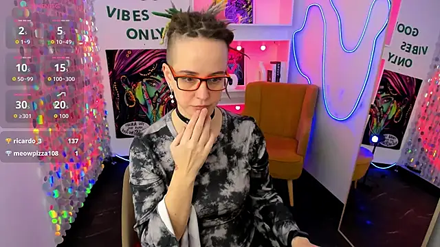 Chat XXX en directo de LisaFoxy_y