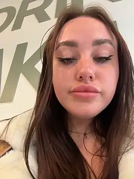 Chat XXX ao vivo de KiraSunshine