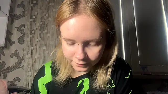 KrystenHoye: вебкам-шоу