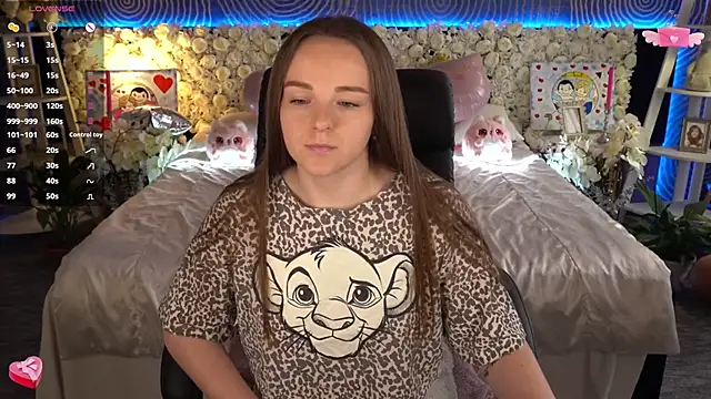 Онлайн чат XXX FoxyShy