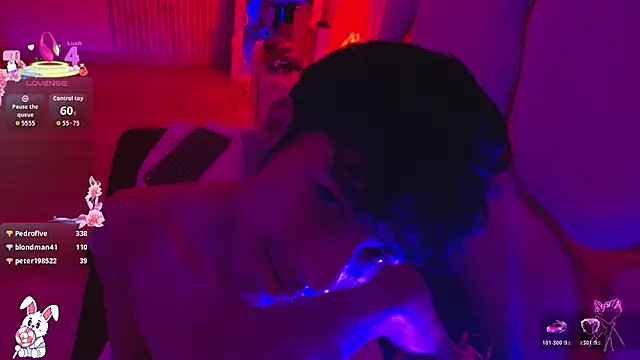 Živý XXX chat osamu_tay