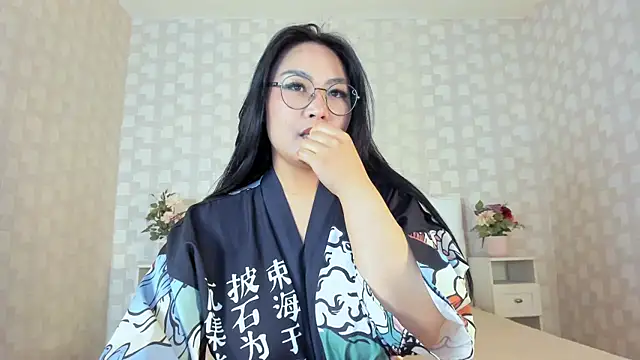 NatsumiHunのライブXXXチャット