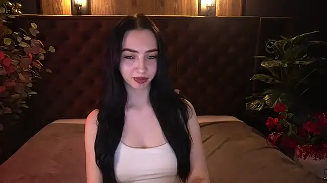 WildKittenX_ Adlı Modelin Canlı XXX Sohbeti