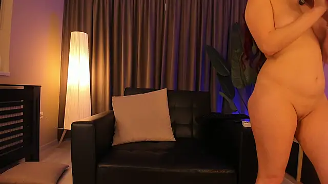 Pokazy przed kamerką – torri_kitten