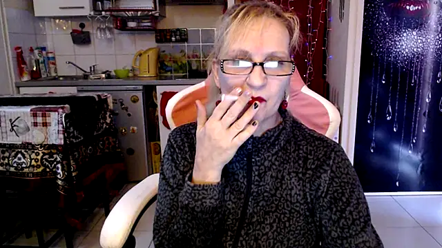 Ala-N-Dala live XXX chat