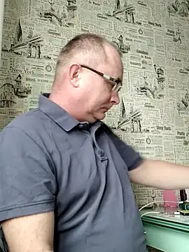 Nika_Malay – Kamerová šou