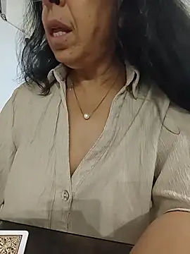 Show de NakedMILFx na webcam