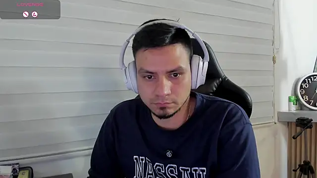 Rick_Adams 即時 XXX 聊天