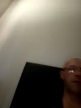 Guitccch Chat XXX live