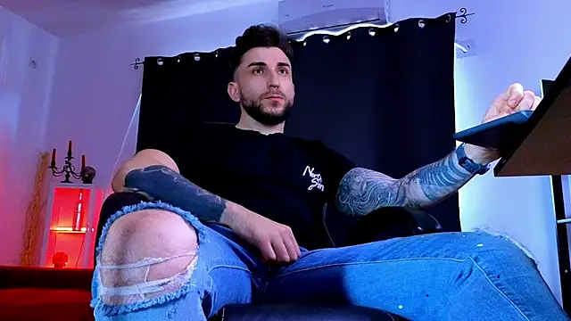 MightyAaron66 Chat XXX live