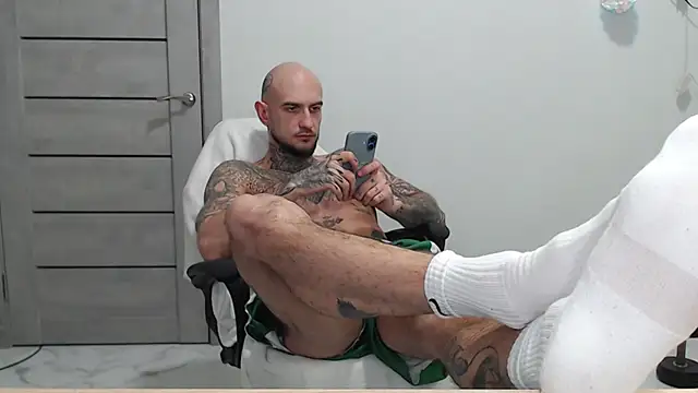 Онлайн чат XXX maxi_foxxx