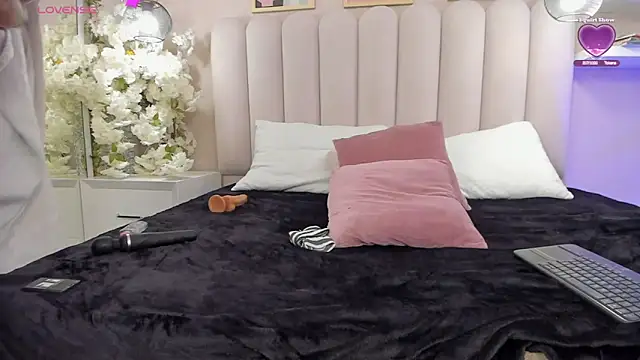 Chatroom XXX en direct de Mia_Bailey_