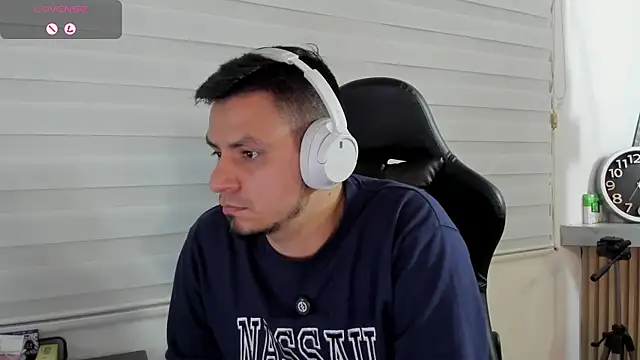 XXX chat uživo modela Rick_Adams