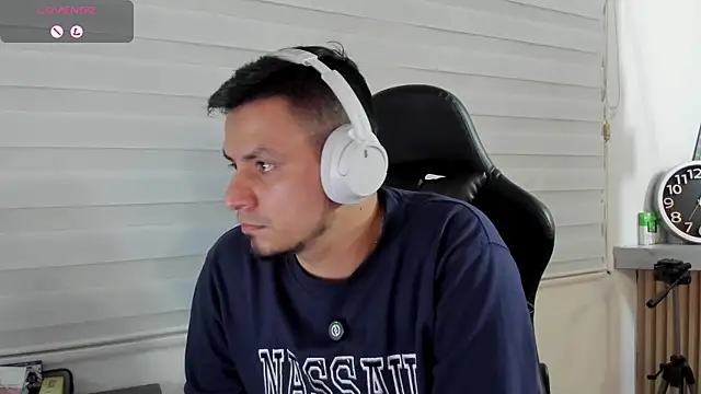 Rick_Adams 即時 XXX 聊天