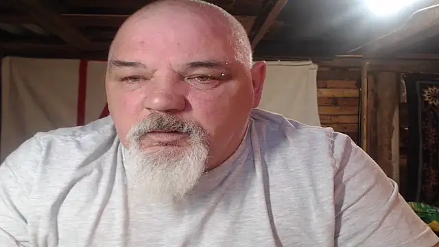 Newfiesausage1972 ওয়েবক্যাম শো