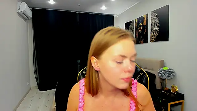 Strawberrye Chat XXX in diretta