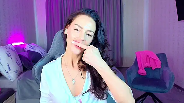 Chat XXX en directo de MalenaBelucci_