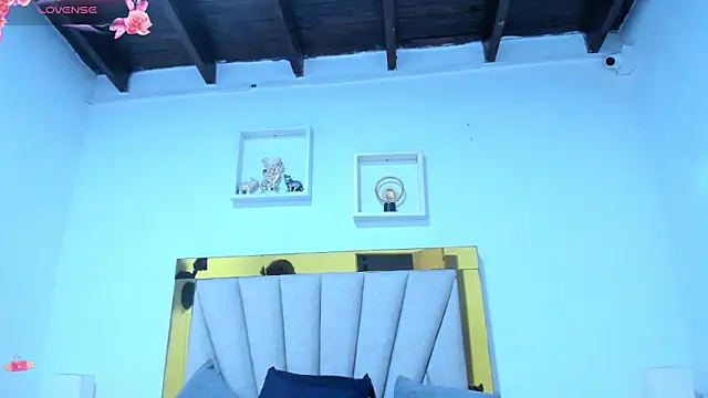 vahiolet_fuentesn Live XXX chat