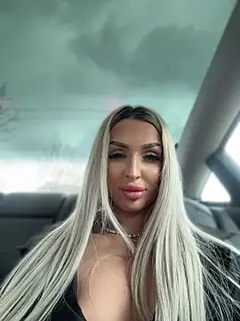 ArianaXO_'s Webcam Show