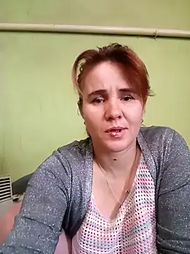 دردشة SannyMILF الجنسية المباشرة