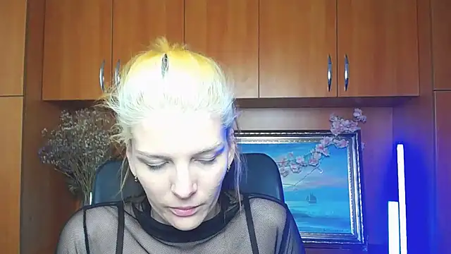 VanessaRey_ Adlı Modelin Canlı XXX Sohbeti