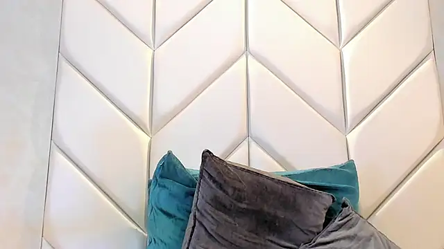 EmmaBrantt Adlı Modelin Canlı XXX Sohbeti