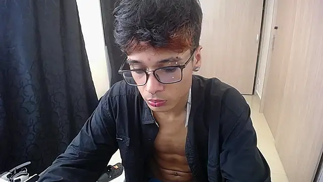 ronald_maximo19: онлайн-секс-чат