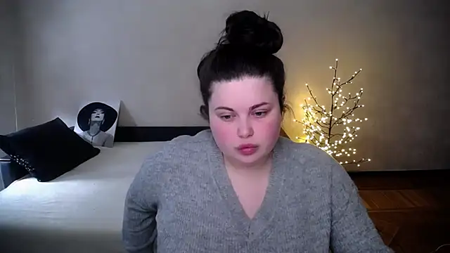 دردشة Emily_Mo الجنسية المباشرة