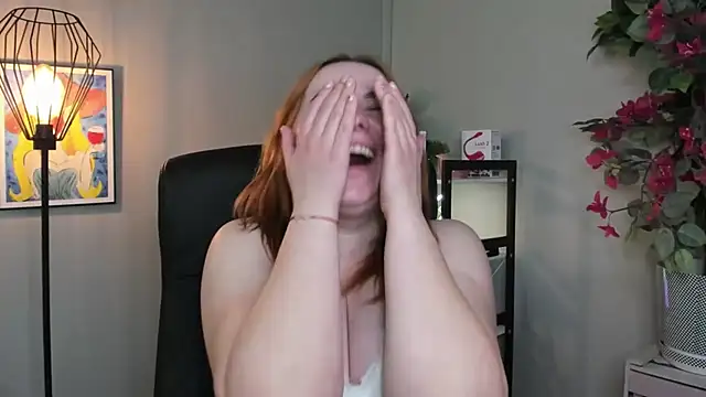 LAYLAxSTAR 现场XXX聊天