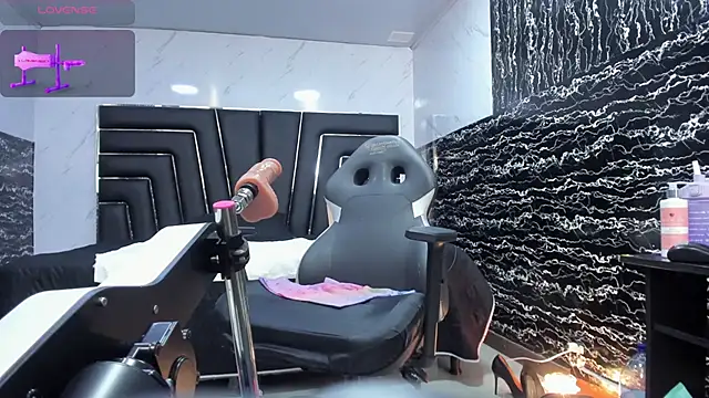 Ladyy_Scarlett Adlı Modelin Canlı XXX Sohbeti