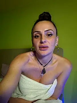 Caramellaa Webcam show