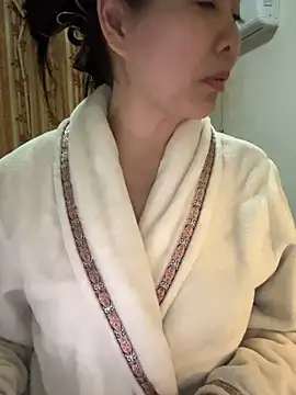 xiiuuff18 现场XXX聊天