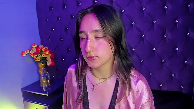 CharlotteStuart 라이브 XXX 채팅