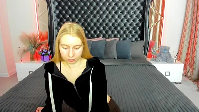 Alina_Blonde – Kamerová šou