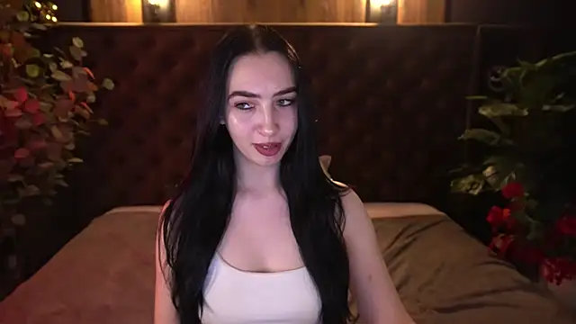 WildKittenX_ élő XXX-chatje
