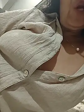 NakedMILFx's Live XXX Chat