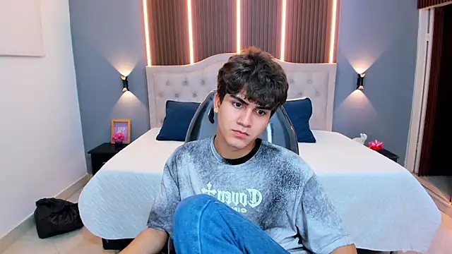 Tommy18__ Live XXX-Chat