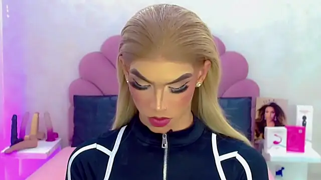 Pokazy przed kamerką – briana_sex32