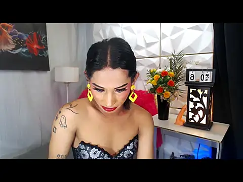 Pokazy przed kamerką – hotcumjasminex