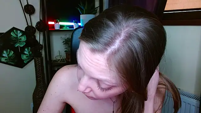 EmillyPlay 라이브 XXX 채팅