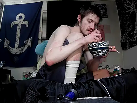 ATwinkie: διαδικτυακό σόου στην κάμερα