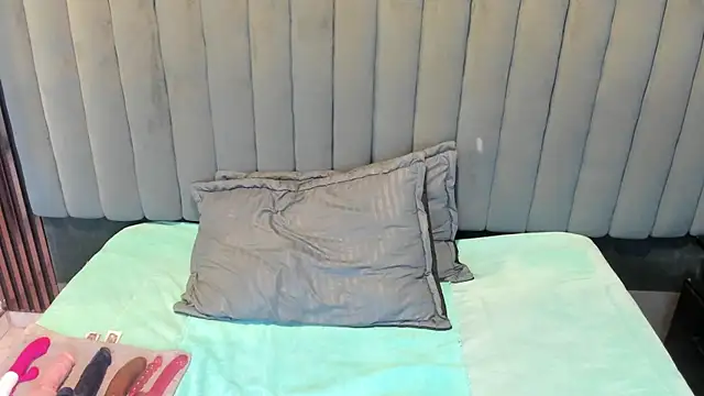 alaha_evans Adlı Modelin Canlı XXX Sohbeti