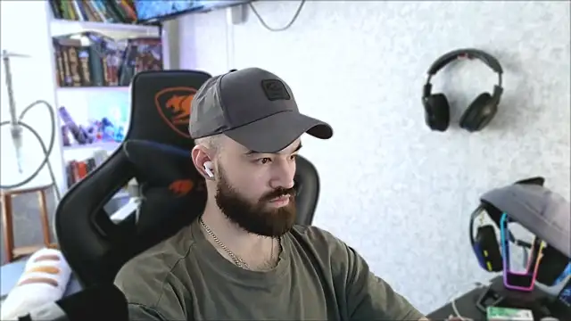 _Mostly_ Pertunjukan Webcam