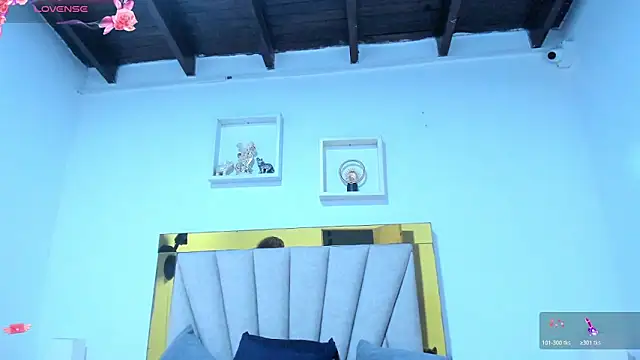 vahiolet_fuentes Adlı Modelin Canlı XXX Sohbeti