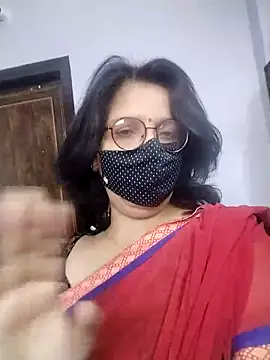 RICHA_BHABHI23: онлайн-секс-чат